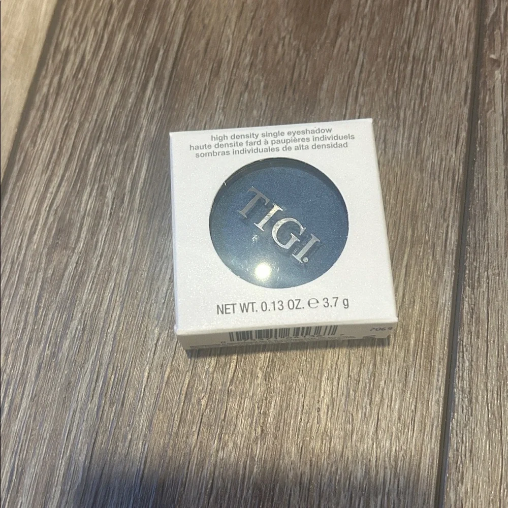 NEW! TIGI High Density Eyeshadow in Skinny Jeans - Picture 4 of 6